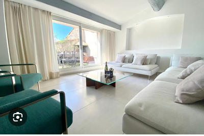 Appartement - 90 m² - 5 pièces