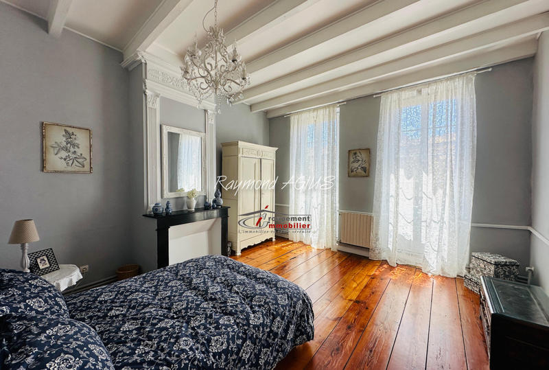 Maison de village - 315 m² - 8 pièces