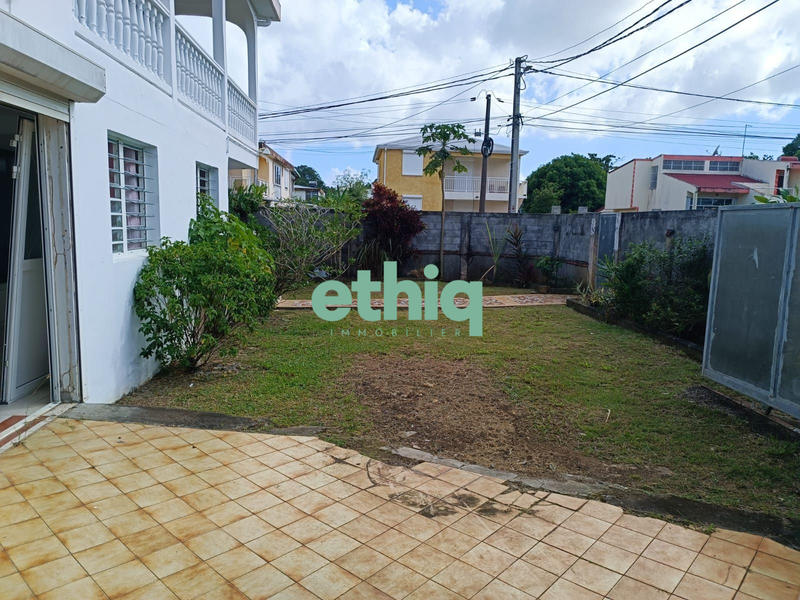 Local commercial - 95 m² - 3 pièces