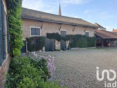 Maison - 330 m² - 8 pièces