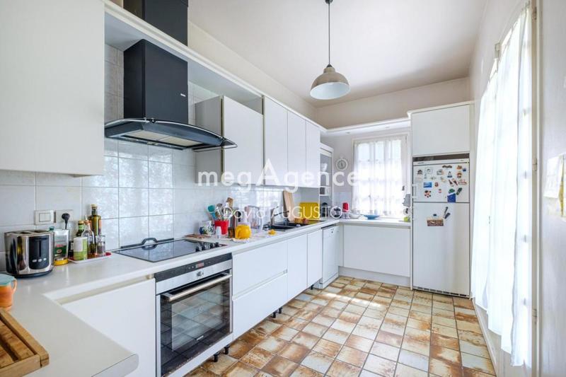 Propriété - 180 m² - 6 pièces