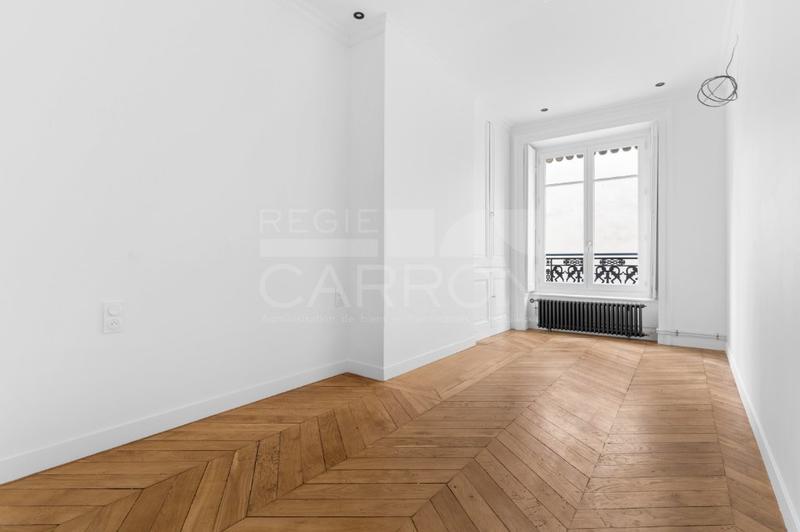 Appartement - 99 m² - 4 pièces