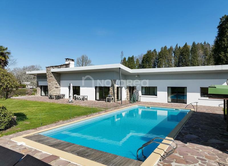 Villa - 380 m² - 11 pièces