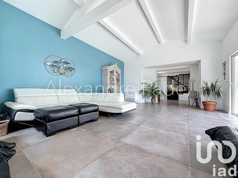 Maison - 270 m² - 10 pièces