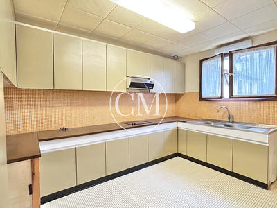 Maison - 208 m² - 4 pièces