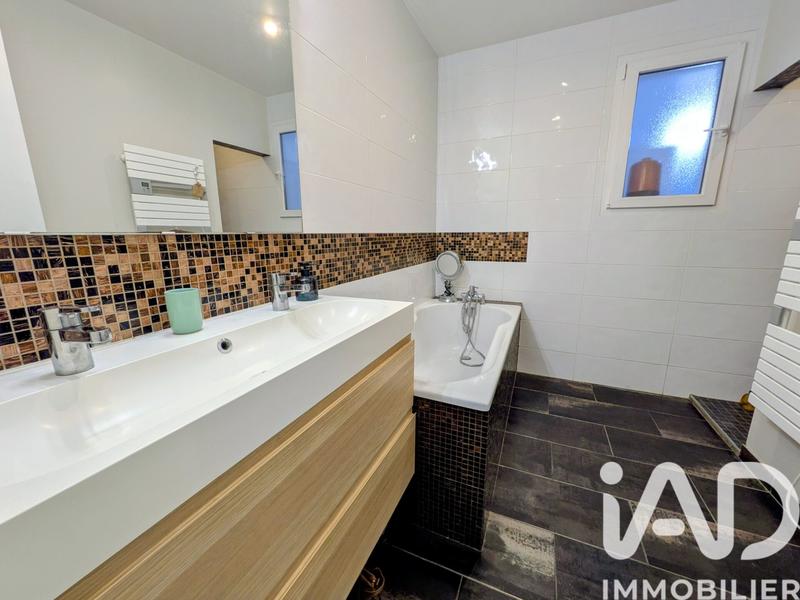 Maison - 174 m² - 6 pièces