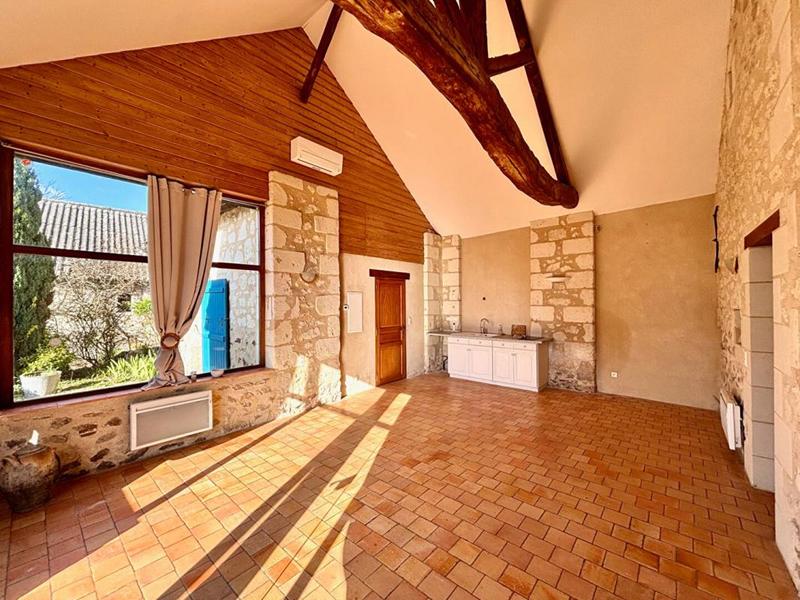 Maison - 235 m² - 10 pièces