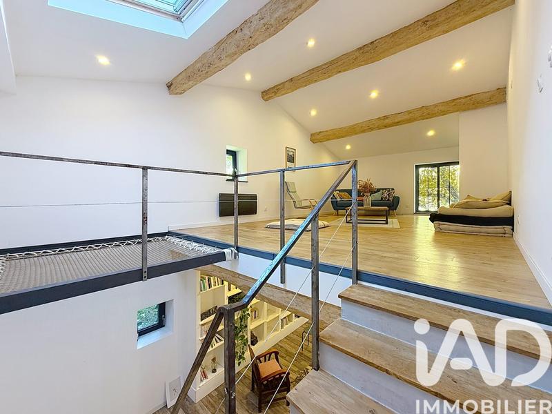 Maison - 180 m² - 9 pièces