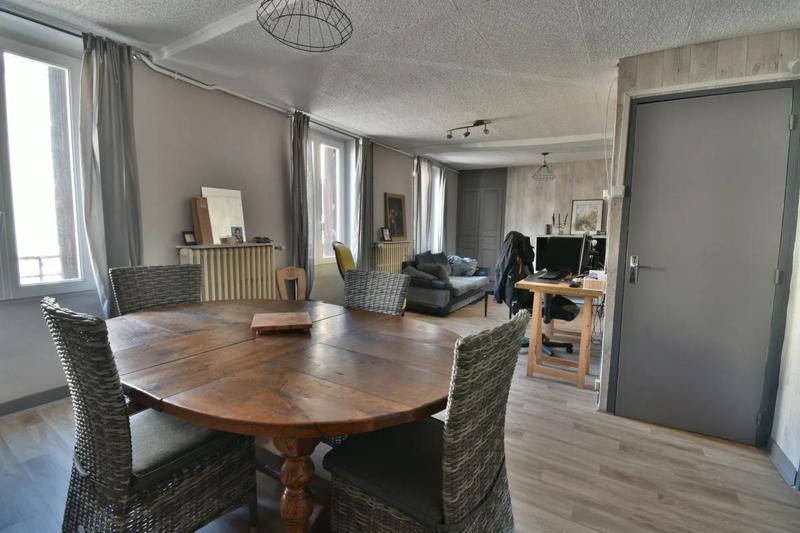 Maison - 189 m² - 9 pièces