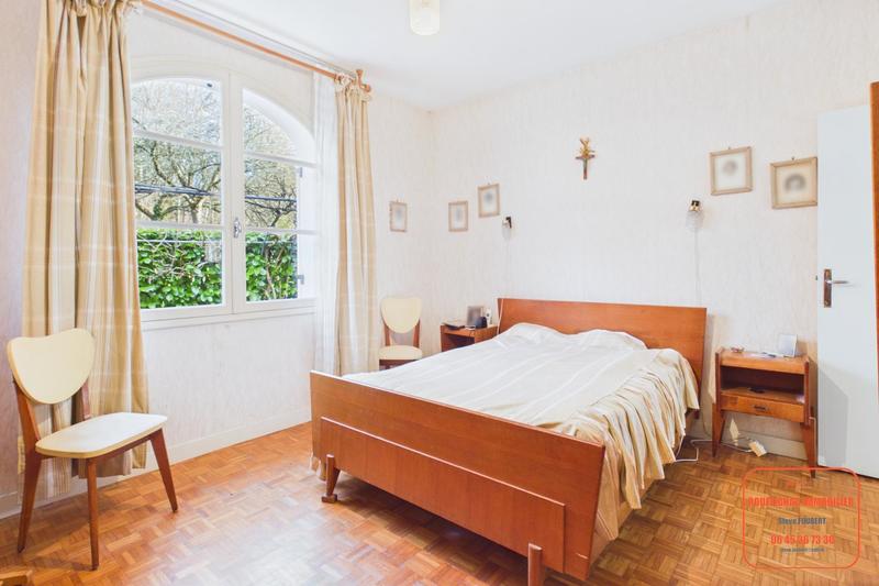 Maison - 208 m² - 8 pièces