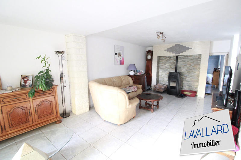 Maison traditionnelle - 134 m² - 4 pièces