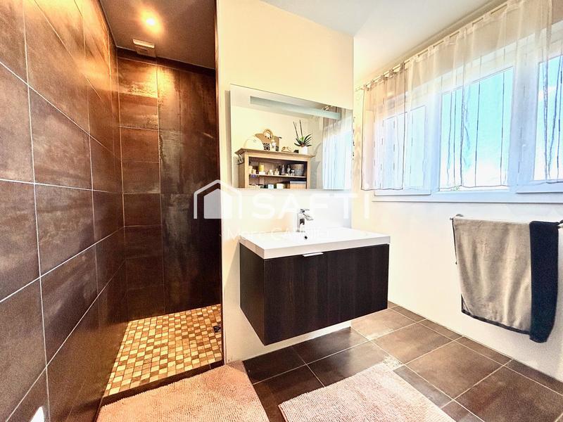 Maison - 155 m² - 6 pièces