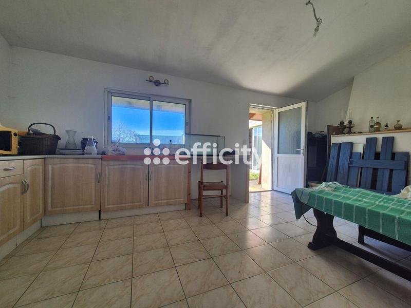 Maison - 235 m² - 9 pièces