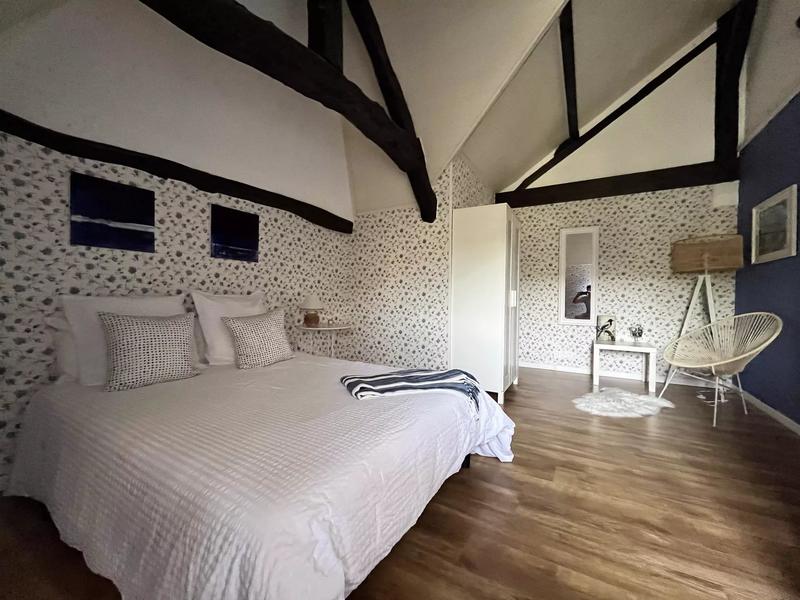 Maison - 220 m² - 9 pièces