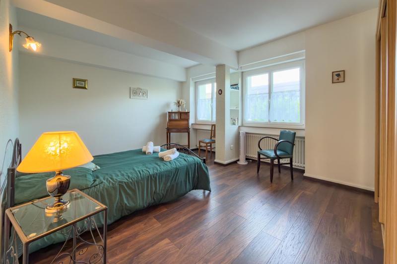 Maison - 600 m² - 15 pièces