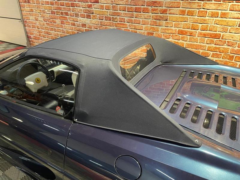 Ferrari F355 spider boite manuelle