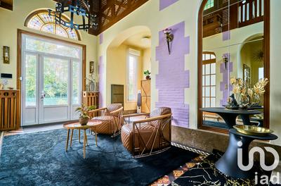 Maison - 270 m² - 11 pièces