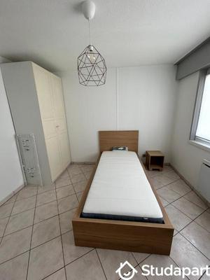 Chambre - 12 m² - 1 pièce