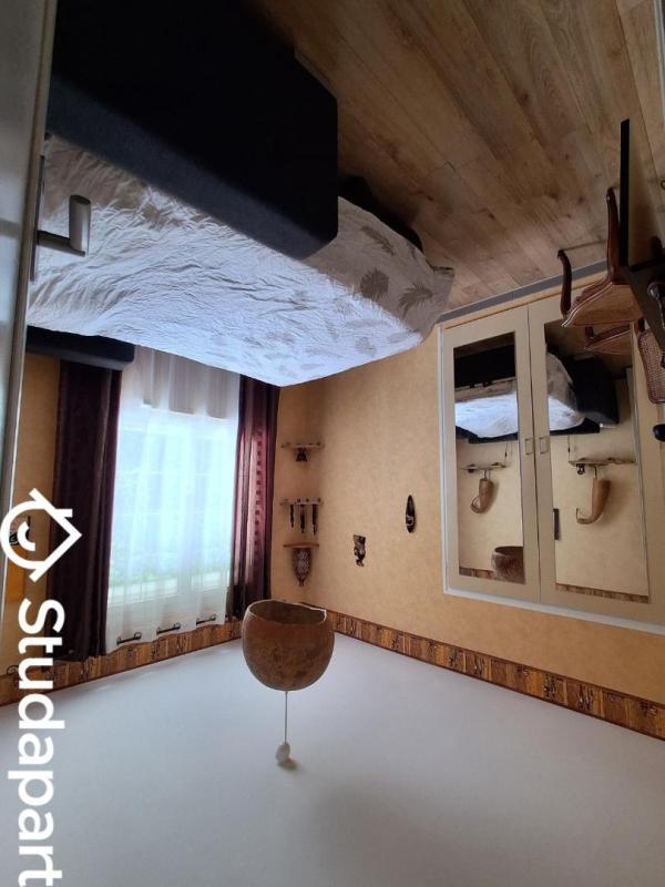 Maison - 10 m² - 3 pièces