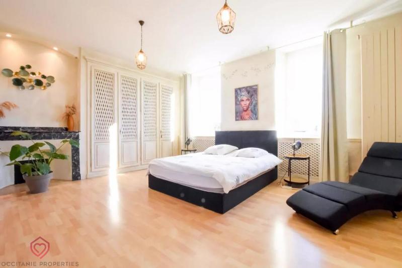 Propriété - 625 m² - 15 pièces