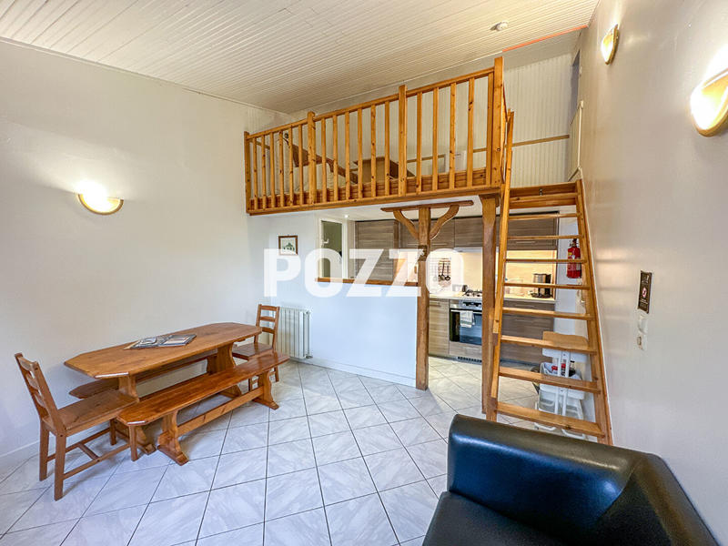 Maison - 375 m² - 19 pièces
