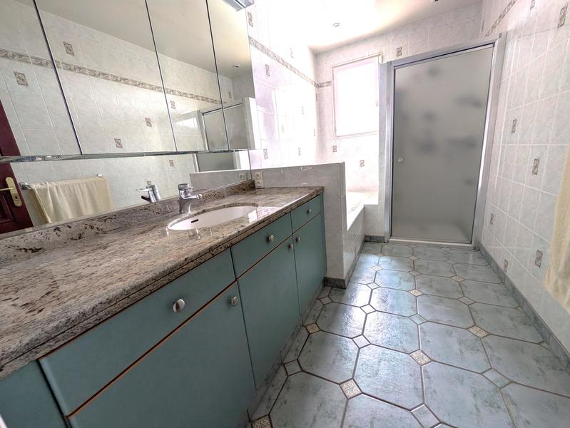 Maison contemporaine - 176 m² - 8 pièces