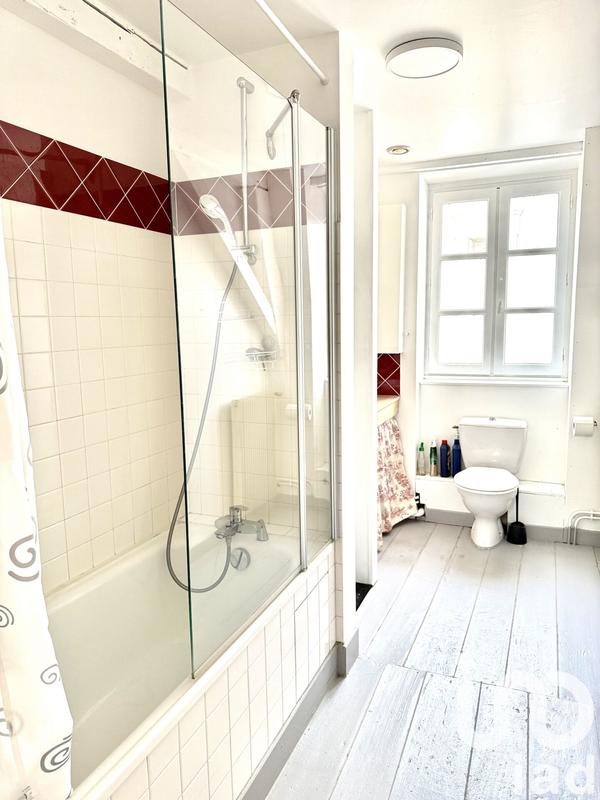 Maison - 177 m² - 9 pièces