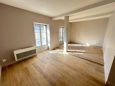 Appartement - 80 m² - 3 pièces