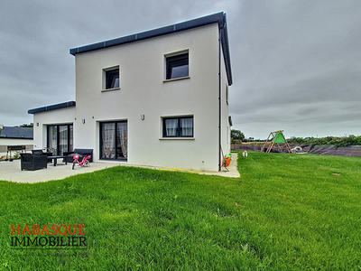 Maison - 113 m² - 6 pièces