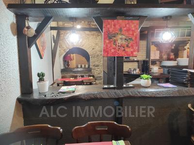 Fonds de commerce - Magasins - 111 m²