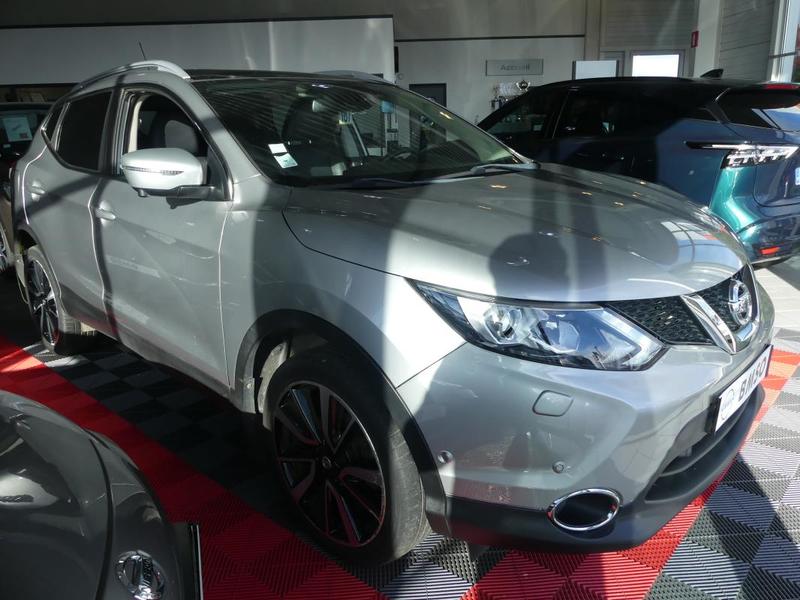 Nissan Qashqai 2017 - Essence Boîte manuelle II 1.2 Dig-T 115 Tekna