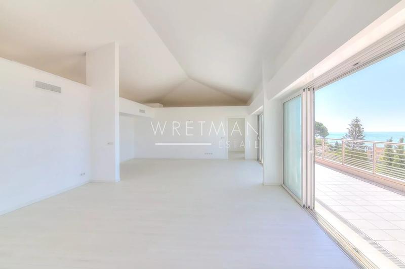 Appartement - 143 m² - 4 pièces