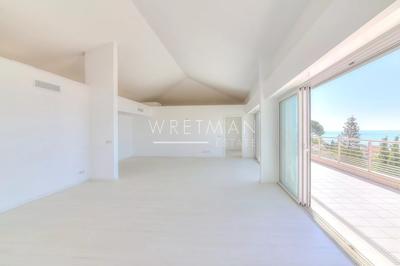 Appartement - 143 m² - 4 pièces