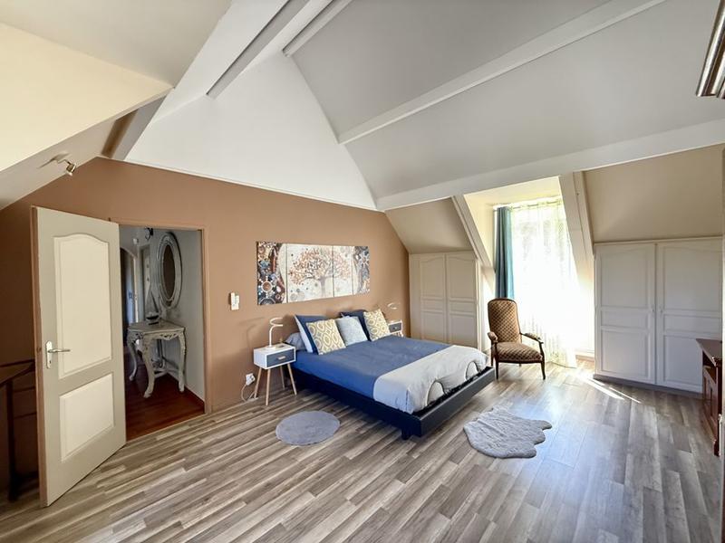 Maison - 184 m² - 7 pièces