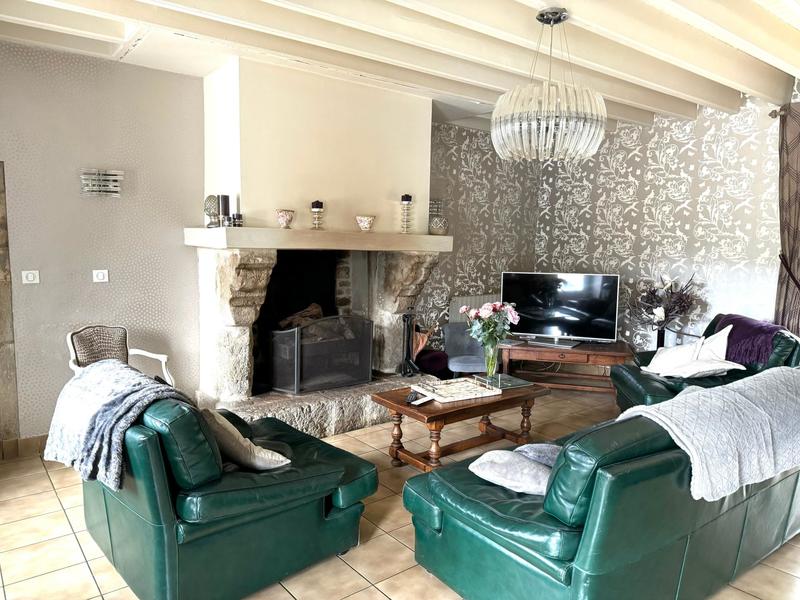 Maison - 248 m² - 9 pièces