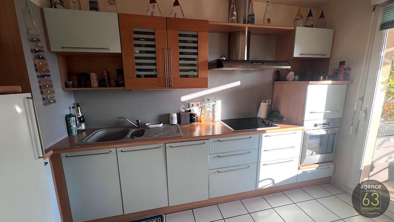 Appartement - 99 m² - 4 pièces