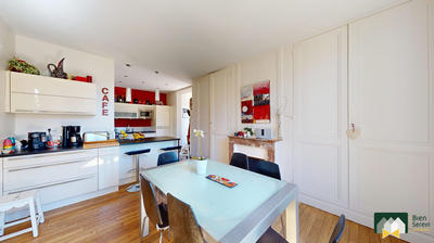 Maison - 180 m² - 8 pièces