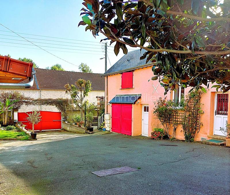 Propriété - 360 m² - 11 pièces