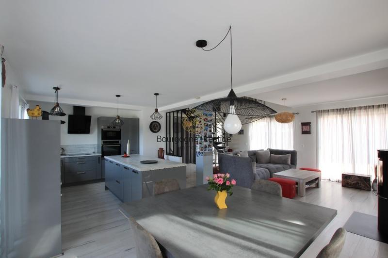 Maison - 150 m² - 5 pièces