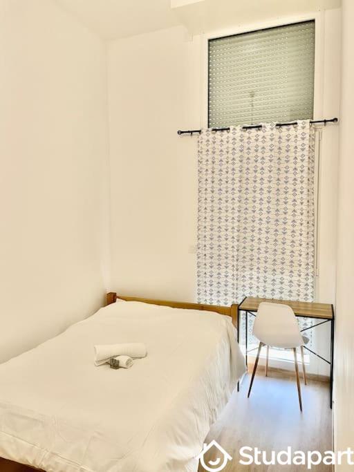 Chambre - 12 m² - 1 pièce