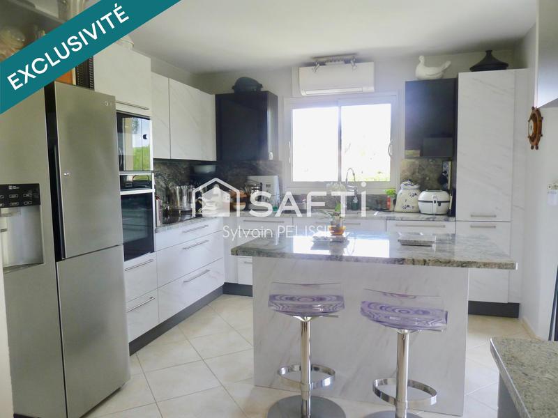 Maison - 200 m² - 7 pièces