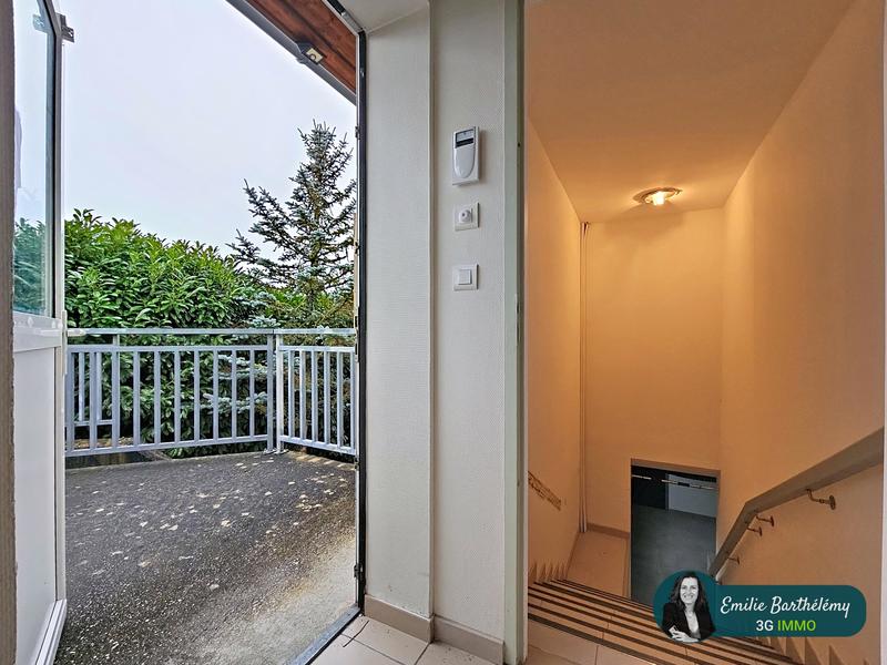 Local commercial - 174 m² - 12 pièces