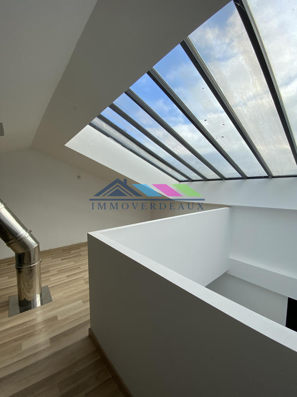 Maison - 239 m² - 7 pièces