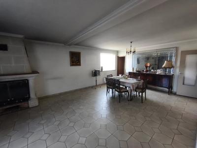 Maison - 183 m² - 10 pièces