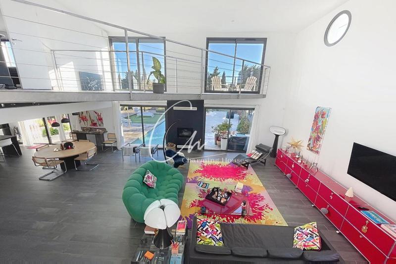 Maison - 180 m² - 5 pièces