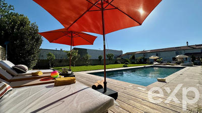 Maison - 207 m² - 9 pièces