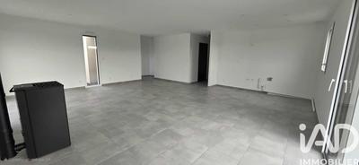 Maison - 96 m² - 5 pièces