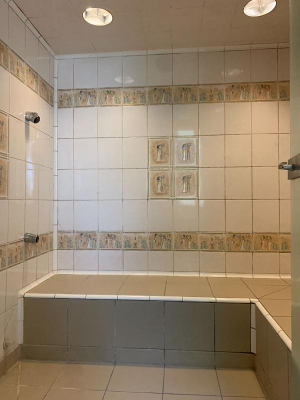 Maison - 217 m² - 8 pièces