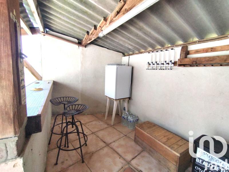 Maison - 235 m² - 8 pièces