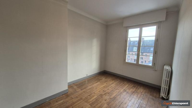 Maison - 300 m² - 13 pièces